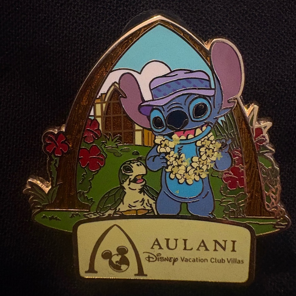 Aulani Disney Vacation Club Villas - Stitch with Sea Turtle -